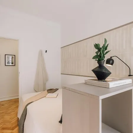 Fado - 3 Bedrooms, Office And Terrace In Alvalade * Lisboa