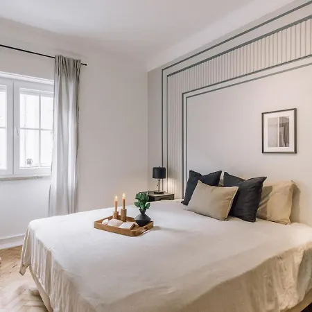 Fado - 3 Bedrooms, Office And Terrace In Alvalade *